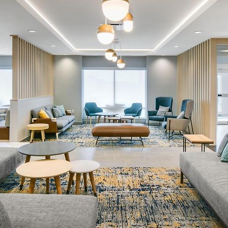 Towneplace Suites By Marriott Oconomowoc Экстерьер фото