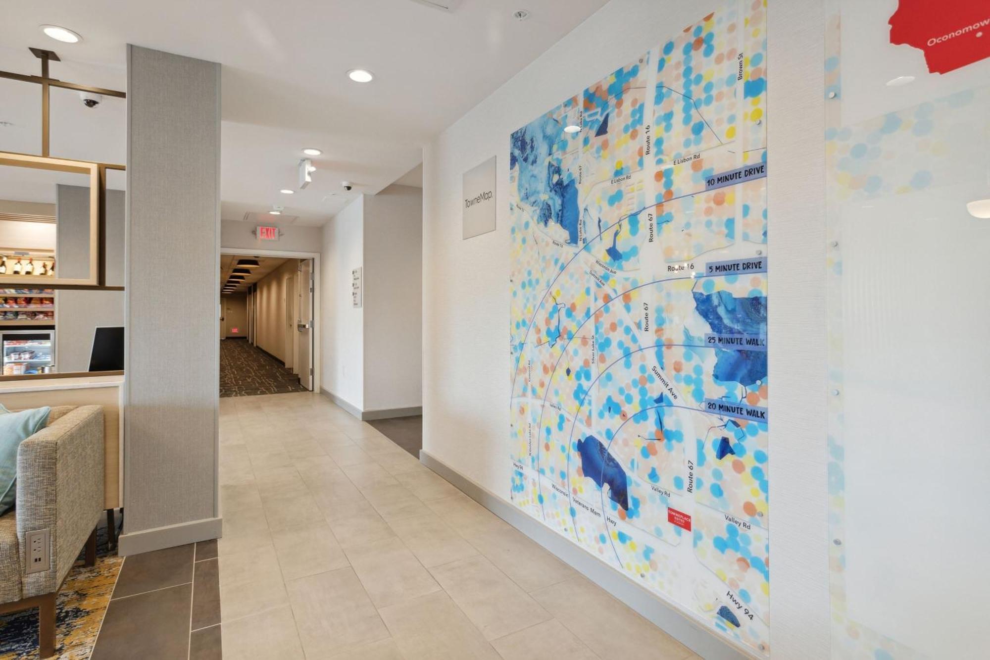 Towneplace Suites By Marriott Oconomowoc Экстерьер фото